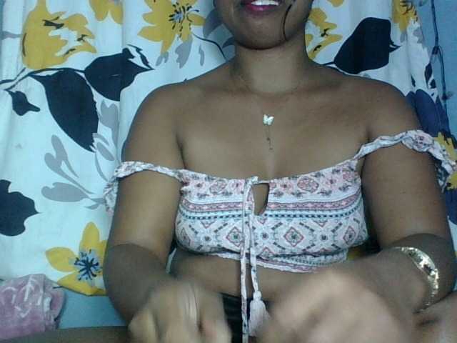Miarizou live cam on BongaCams