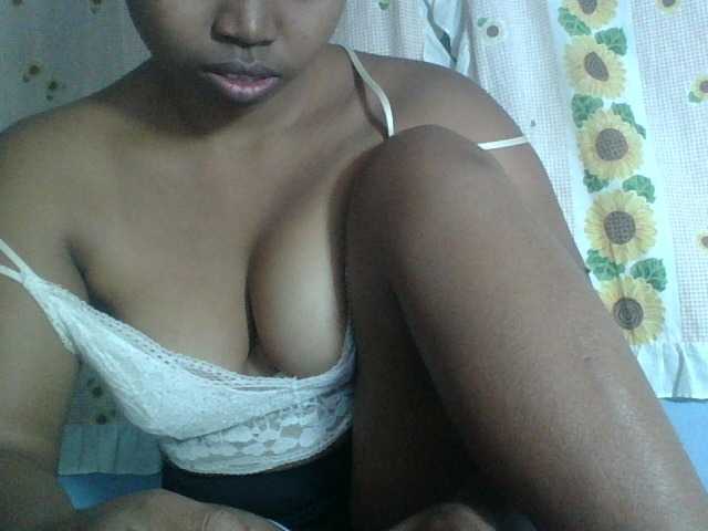 Miarizou live cam on BongaCams