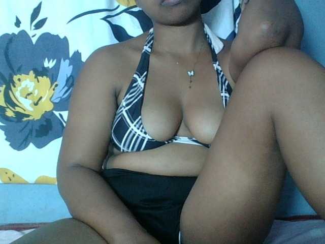 Miarizou live cam on BongaCams