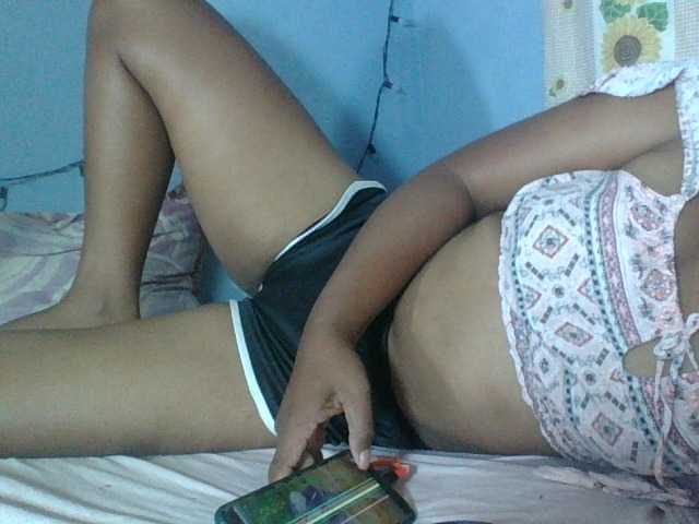 Miarizou live cam on BongaCams