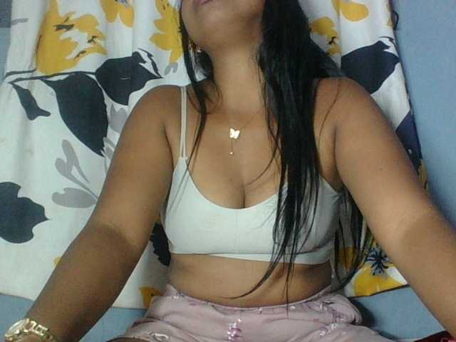 Miarizou live cam on BongaCams