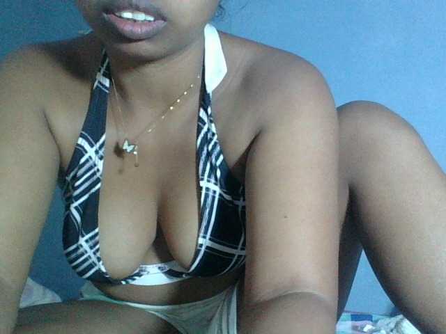 Miarizou live cam on BongaCams