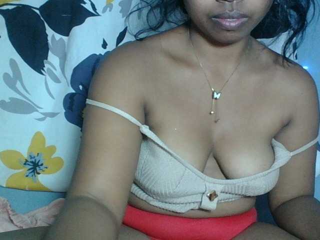 Miarizou live cam on BongaCams