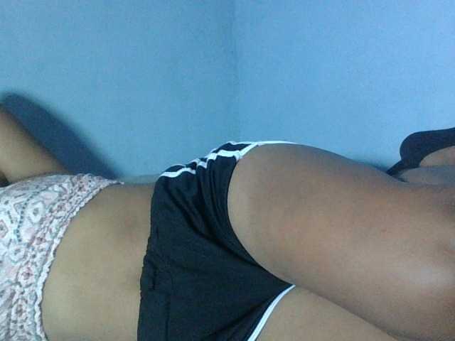 Miarizou live cam on BongaCams