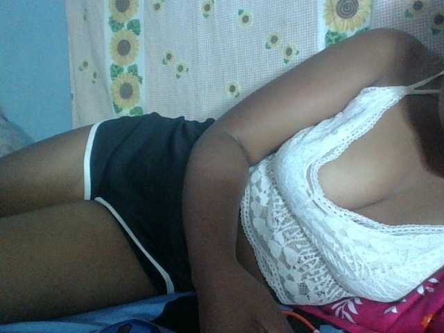 Miarizou live cam on BongaCams
