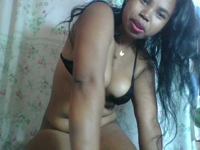 Miarizou's BongaCams show and profile