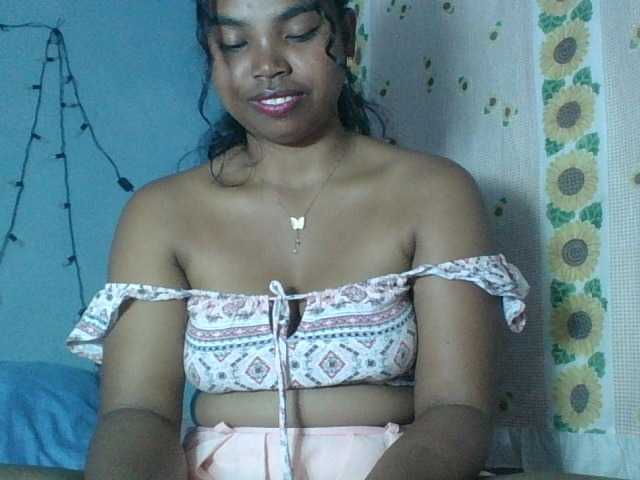 Miarizou live cam on BongaCams