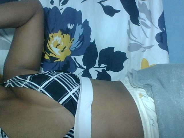 Miarizou live cam on BongaCams