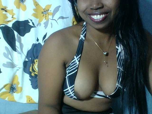 Miarizou live cam on BongaCams