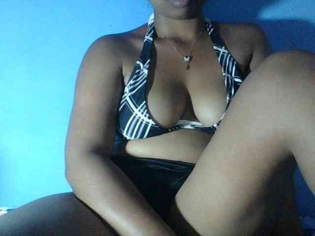 Miarizou Live Webcam on BongaCams