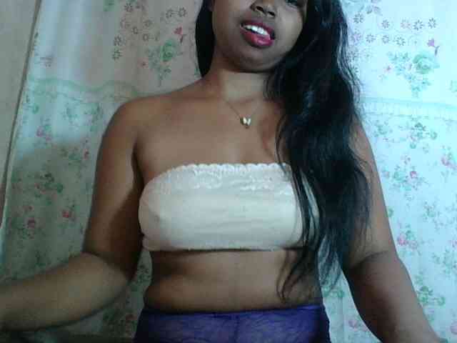 Miarizou Live Webcam on BongaCams