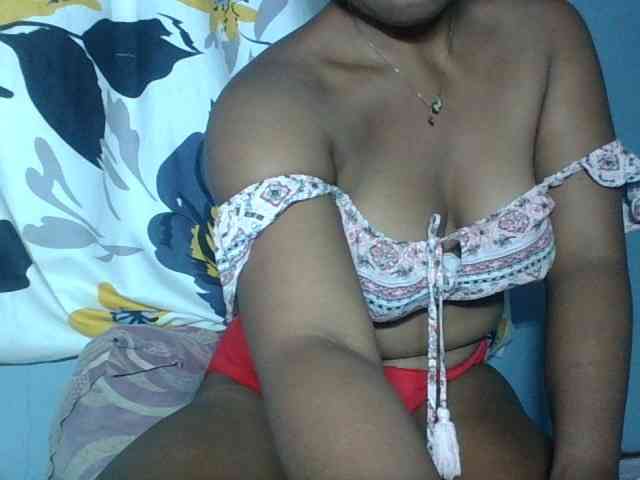 Miarizou Live Webcam on BongaCams