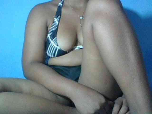 Miarizou Live Webcam on BongaCams