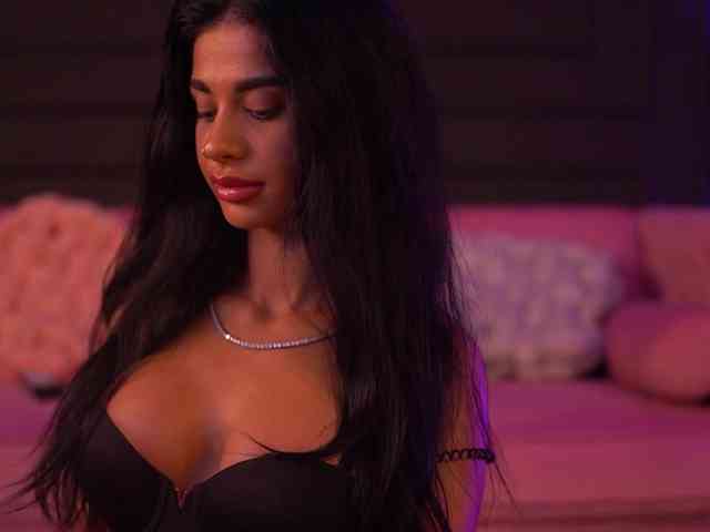 ArinaRhodes webcam