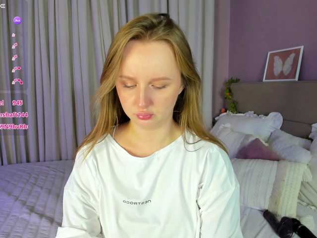 Rina-Panic live cam on BongaCams