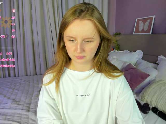 Rina-Panic live cam on BongaCams