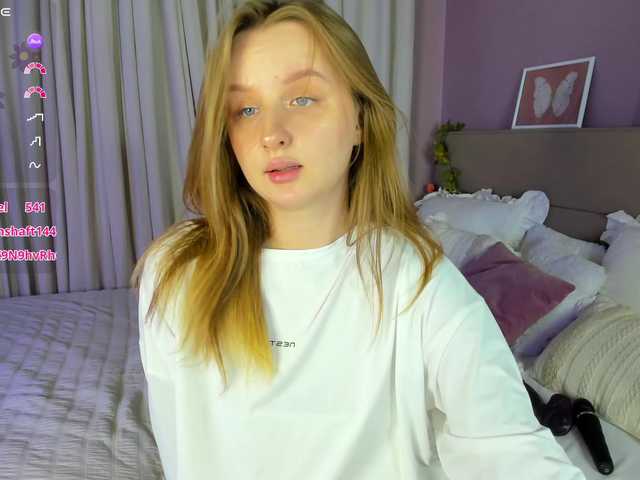 Rina-Panic live cam on BongaCams