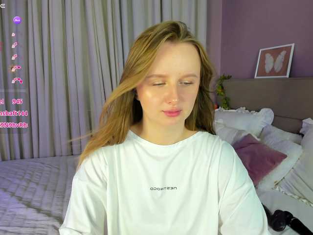 Rina-Panic live cam on BongaCams