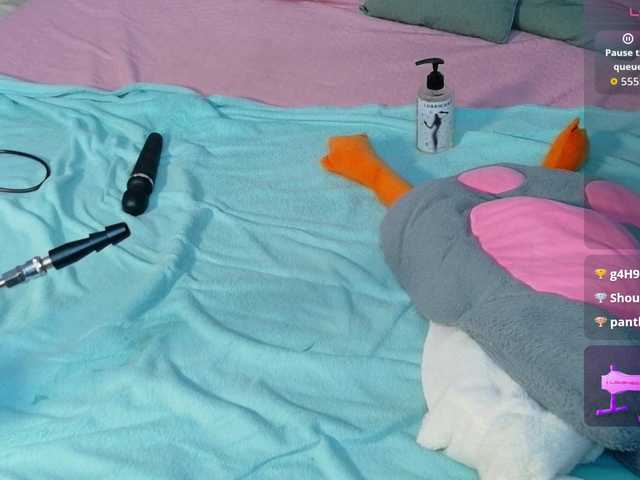 KIKIKrash — live female cam