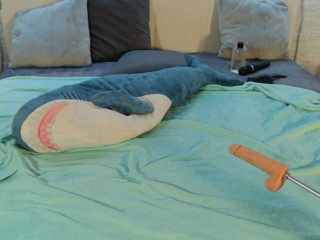 KIKIKrash live webcam show
