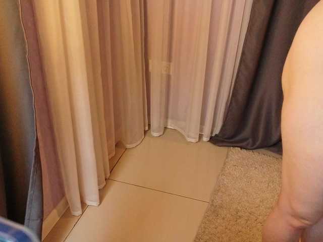 KIKIKrash's BongaCams show and profile