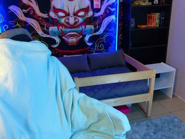 KIKIKrash, en vivo ahora en BongaCams