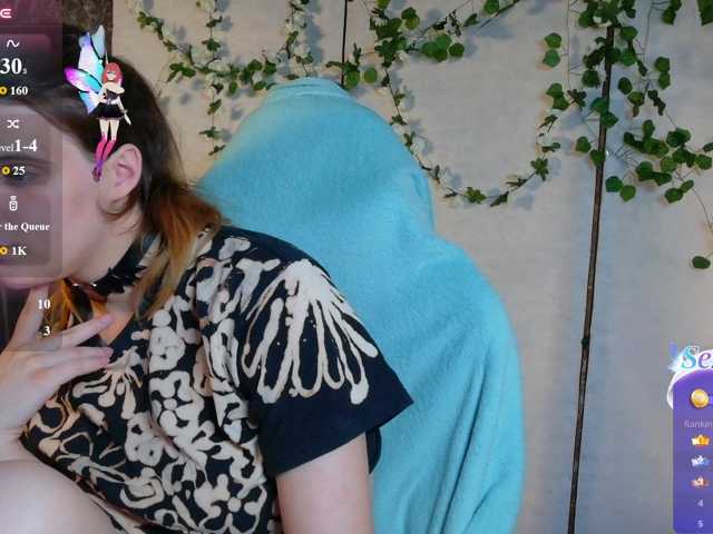 KIKIKrash live cam on BongaCams