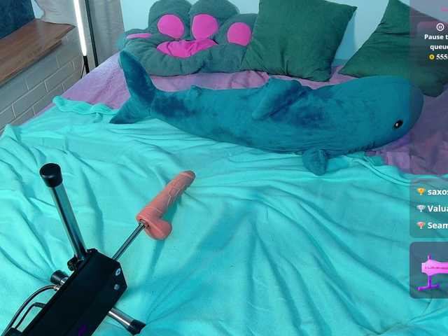 KIKIKrash live cam on BongaCams