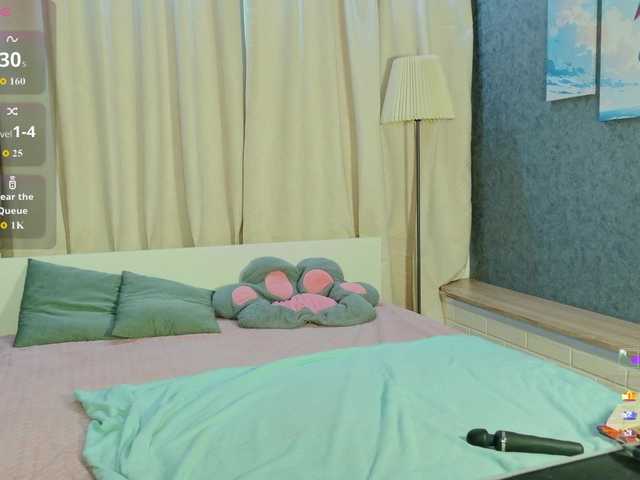 KIKIKrash live cam on BongaCams