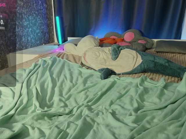 KIKIKrash live cam on BongaCams