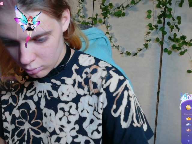KIKIKrash live cam preview