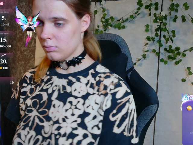 KIKIKrash live cam on BongaCams