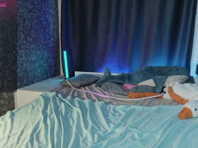 KIKIKrash live cam on BongaCams