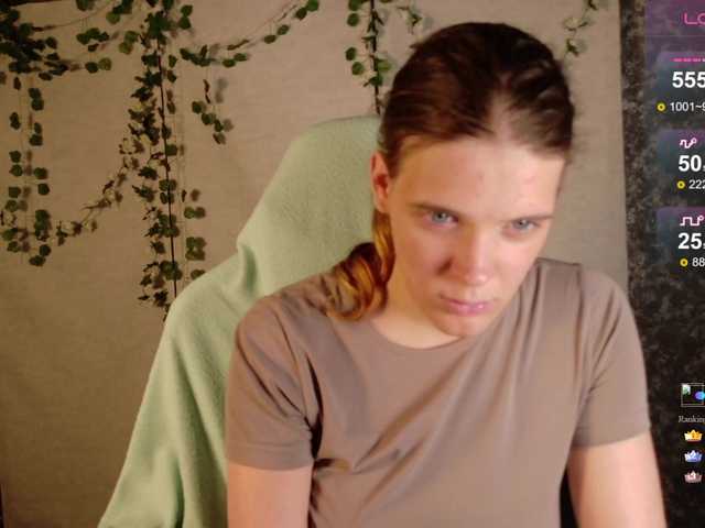 KIKIKrash live cam on BongaCams