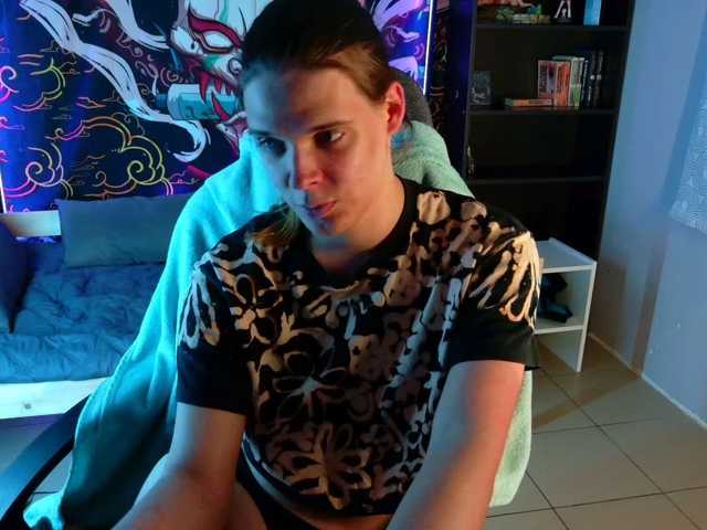 KIKIKrash live cam on BongaCams