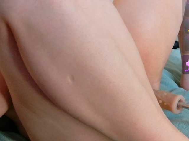 KIKIKrash live cam on BongaCams