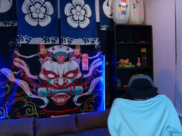 KIKIKrash live cam preview