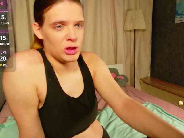 KIKIKrash Live Webcam on BongaCams