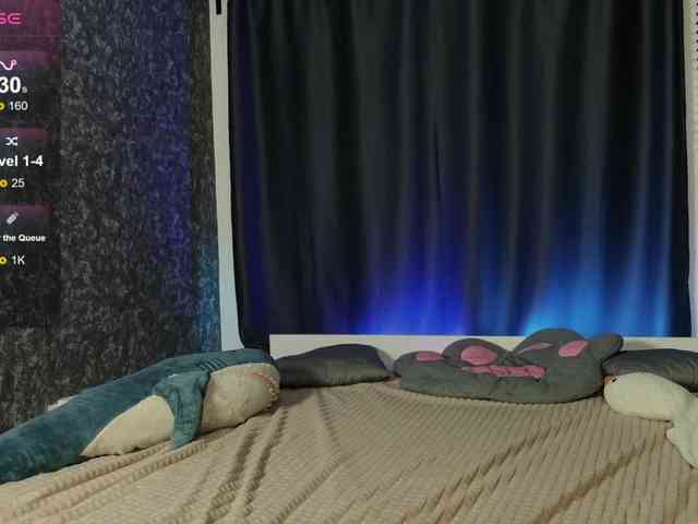 KIKIKrash webcam