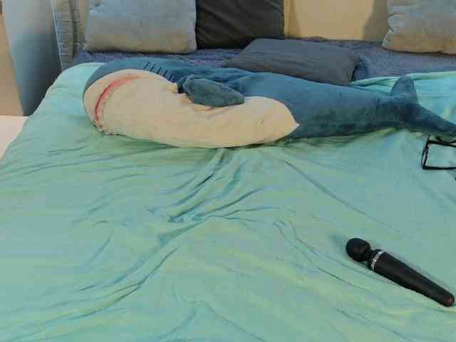 KIKIKrash webcam