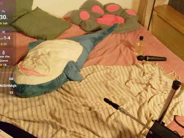 KIKIKrash webcam