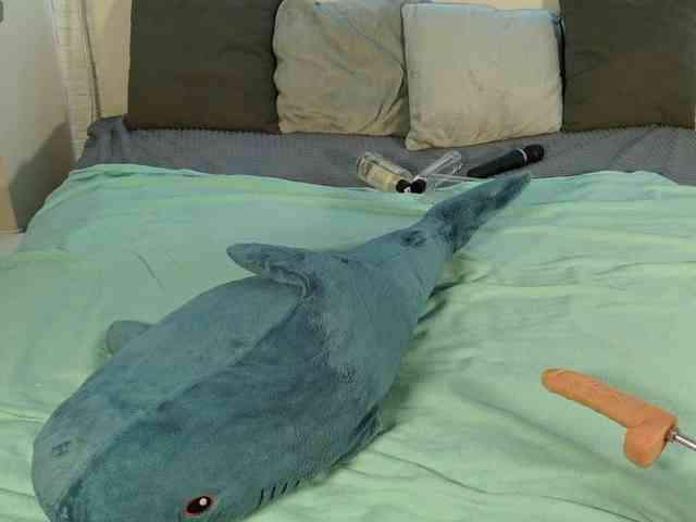KIKIKrash webcam