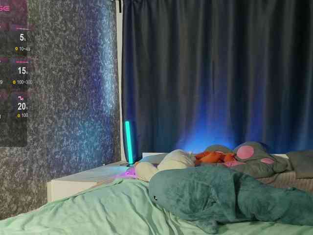 KIKIKrash webcam