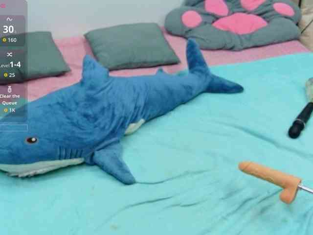 KIKIKrash webcam