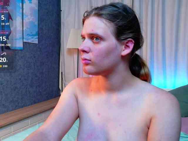 KIKIKrash webcam