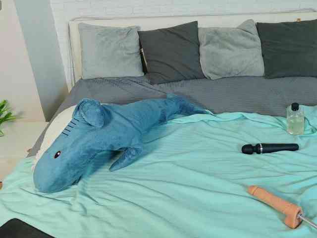 KIKIKrash webcam