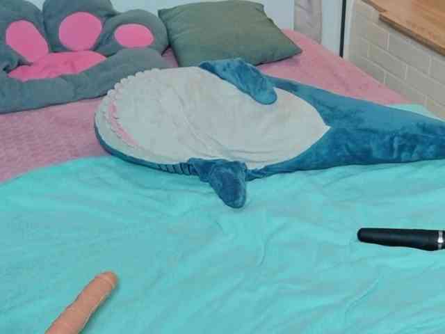 KIKIKrash webcam