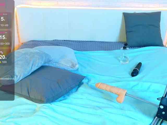 KIKIKrash webcam