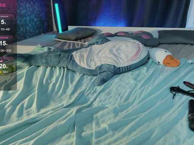 KIKIKrash webcam