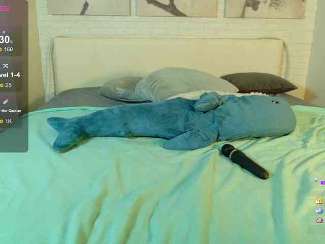 KIKIKrash webcam